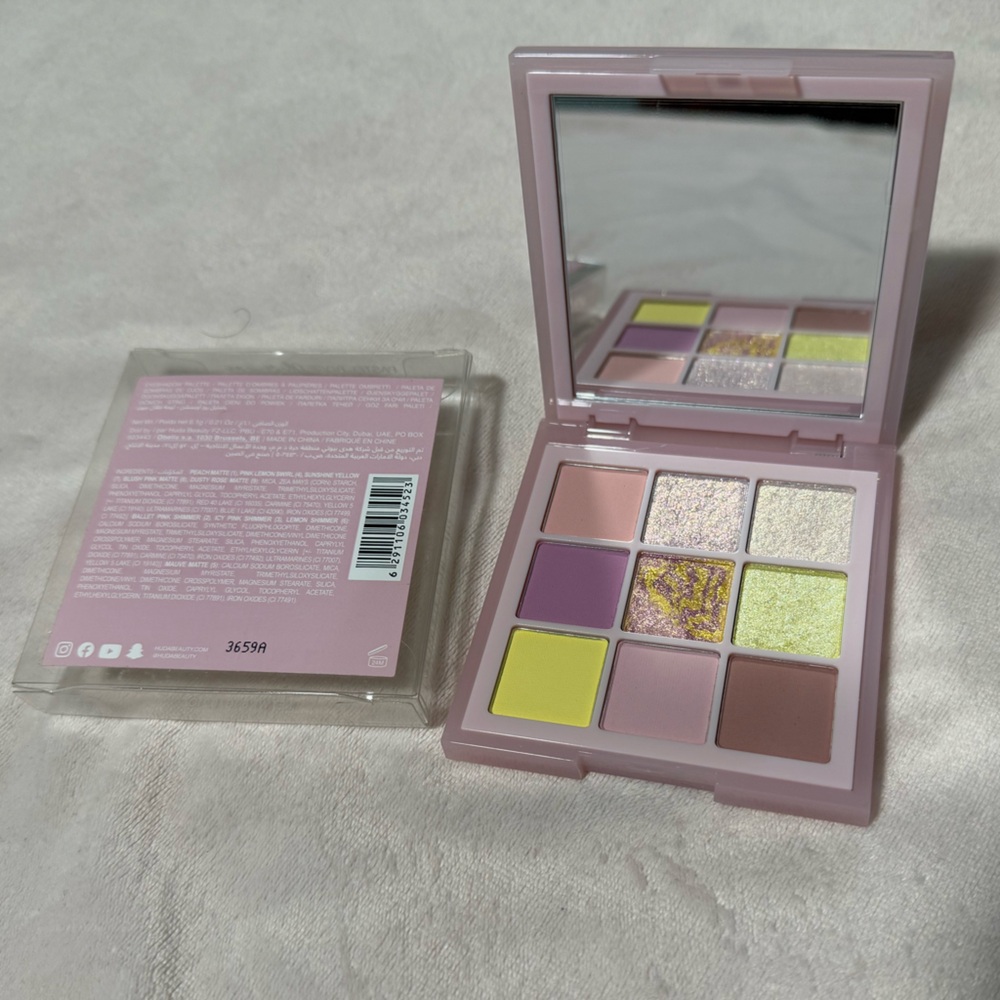 Huda Beauty Pastel Obsessions Eyeshadow Palette (NEW)